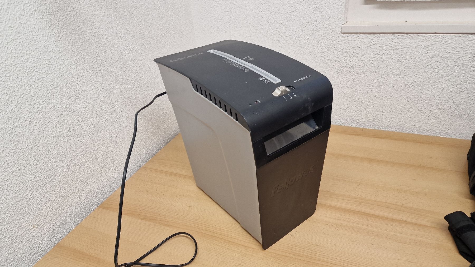 Fellowes Aktenvernichter: Fellowes Aktenvernichter P-58Cs – Gebraucht aus Stetten AG von NE-Services