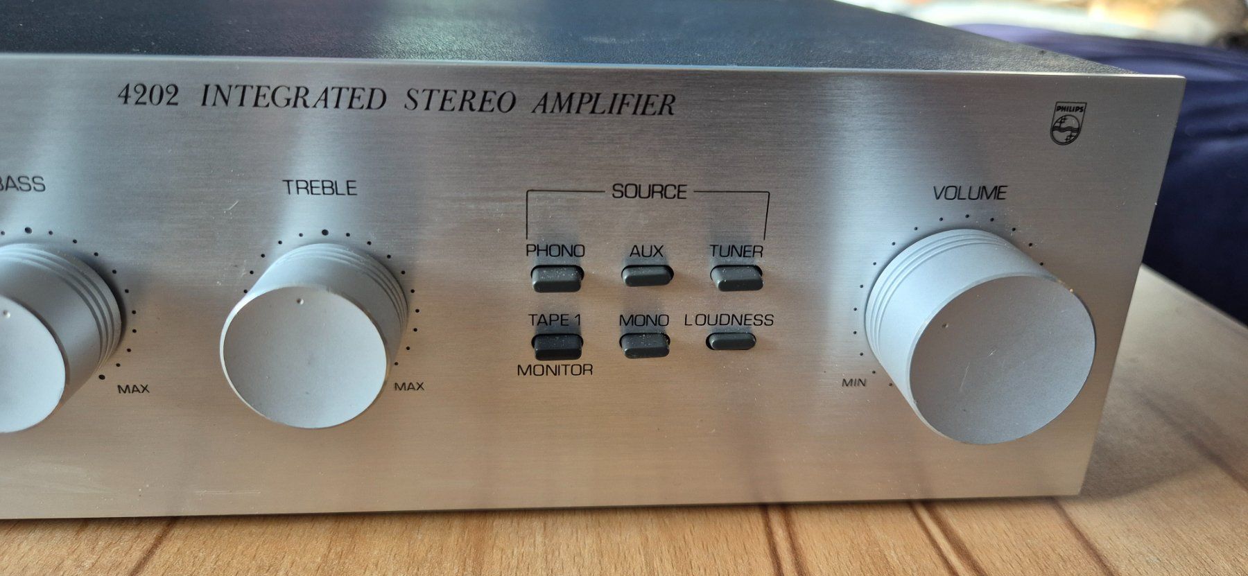 Philips Amplificatori: Schöner Philips Verstärker aus den 80er – Usato da Stein am Rhein venduto da Abby2009 3