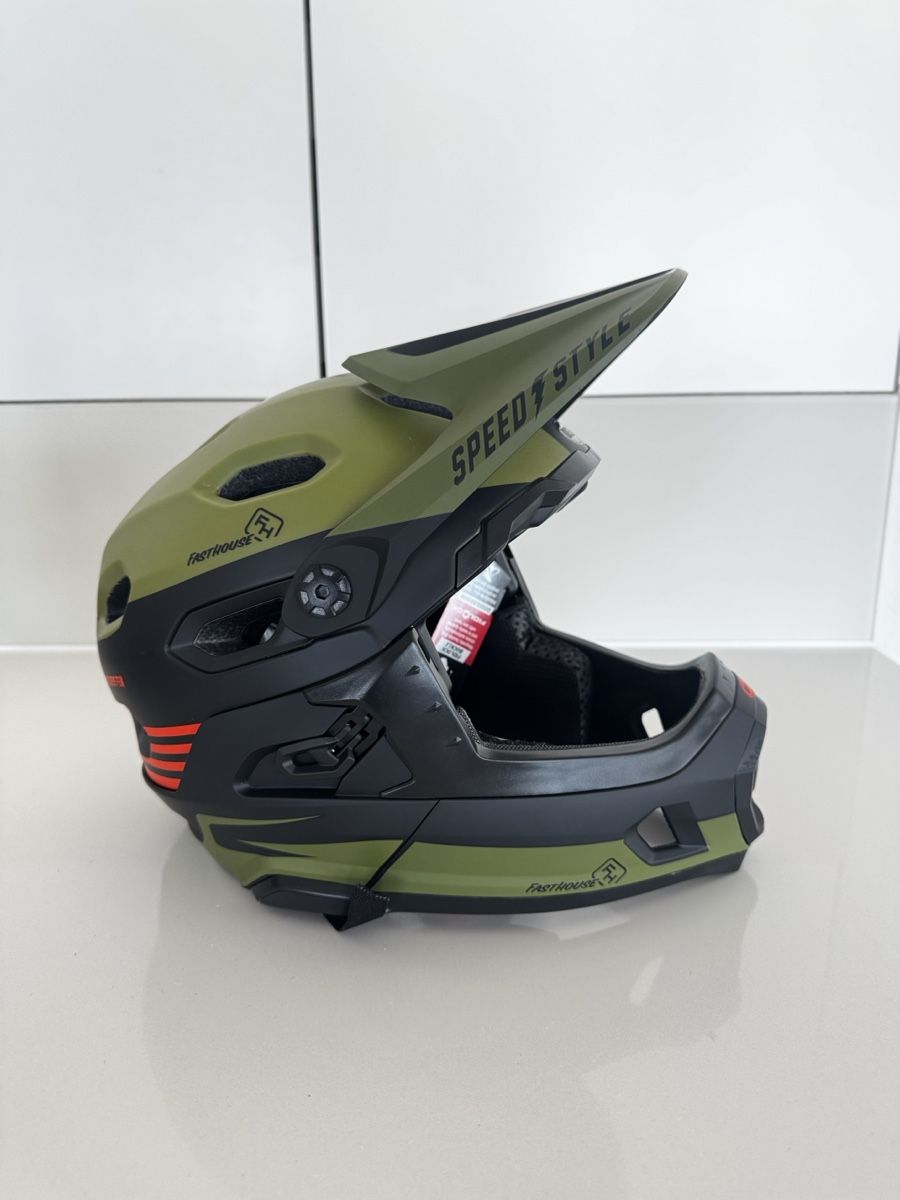 Bell Caschi: Bell Fasthouse Full Face MTB Large – Nuovo (secondo la descrizione) da Zug venduto da Serena_7500