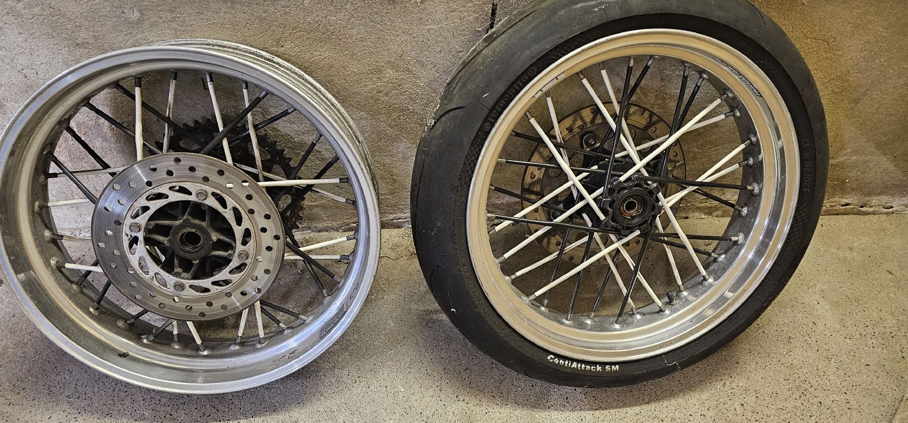Honda Pneus & Kompletträder: Honda Nx 650 Supermoto Räder – Gebraucht aus Brittnau von Dead6O 3
