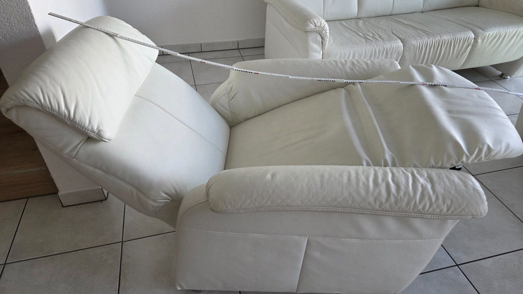 Poltrone: Echtleder TV Sessel Weiss B90xT90xH105 – Usato da Niederrohrdorf venduto da Danse01
