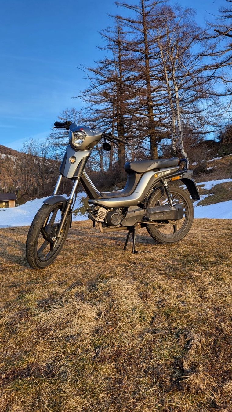 Ciclomotori: Bye Bike One Mofa – Usato da Guttet-Feschel venduto da orangeHeftklammer