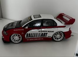 Mitsubishi Lancer Evo IX Ralliart Modellauto 1/24 wie neu