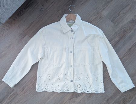 Stradivarius Hemdjacke Offwhite mit Stickerei