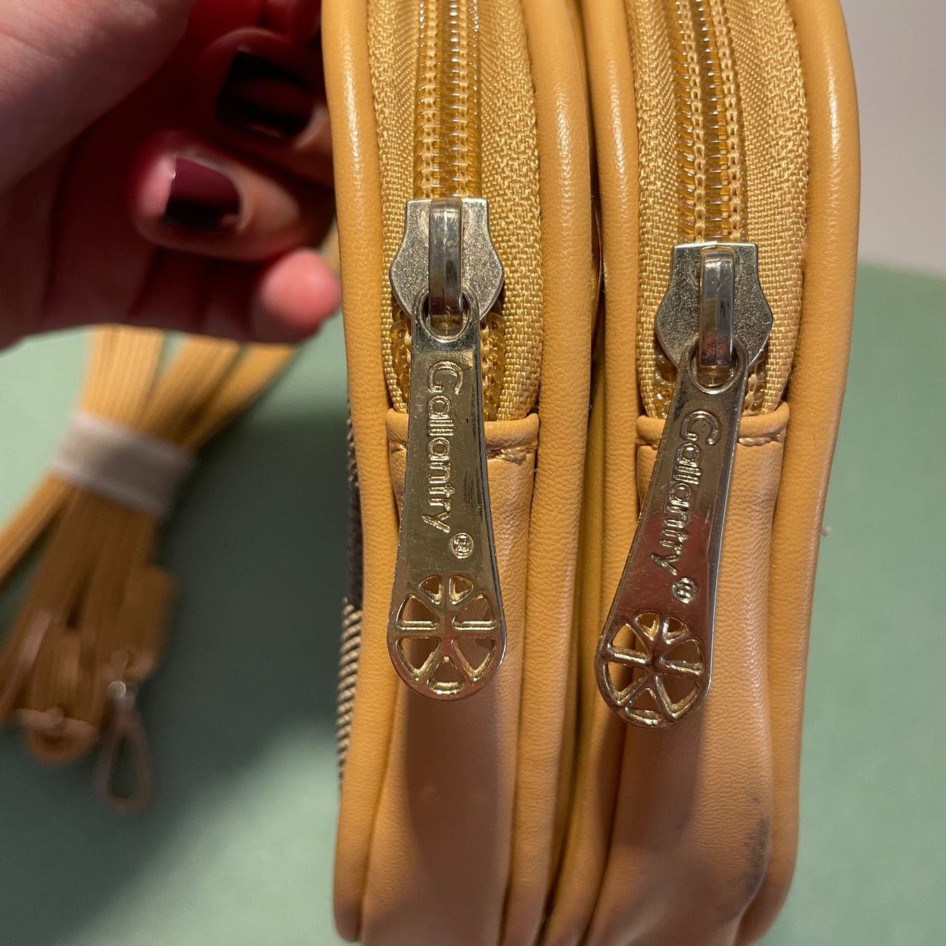 Taschen für Damen: Necessaire, Kosmetik Tasche mit 2 Fächer – Gebraucht aus Bellach von Lapislazuli_blues 3