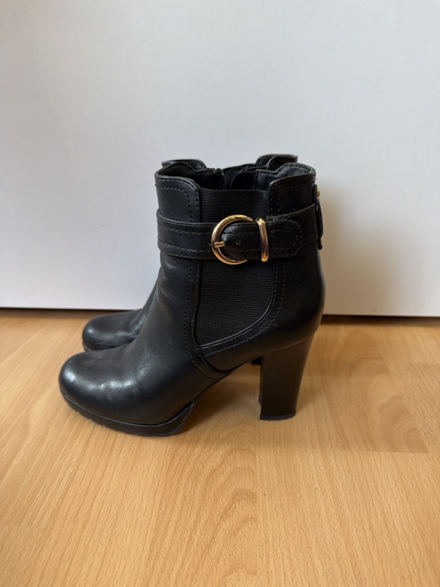 Graceland Scarpe da donna: Schwarze Stiefeletten mit Schnalle – Usato da Dagmersellen venduto da SabrinaZu