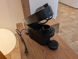Kaffeemaschine Nespresso Vertuo Pop schwarz neuwertig