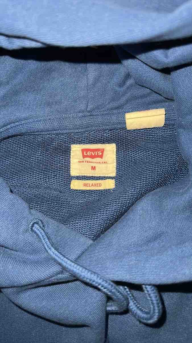 Levi's Pullover & Sweatshirts: Sweat à capuche Levi's bleu taille S comme neuf – Neu (gemäss Beschreibung) aus Boudry von ale_8t28 2