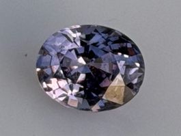 SPINELL  violet  oval  1.56cts  Tanzania