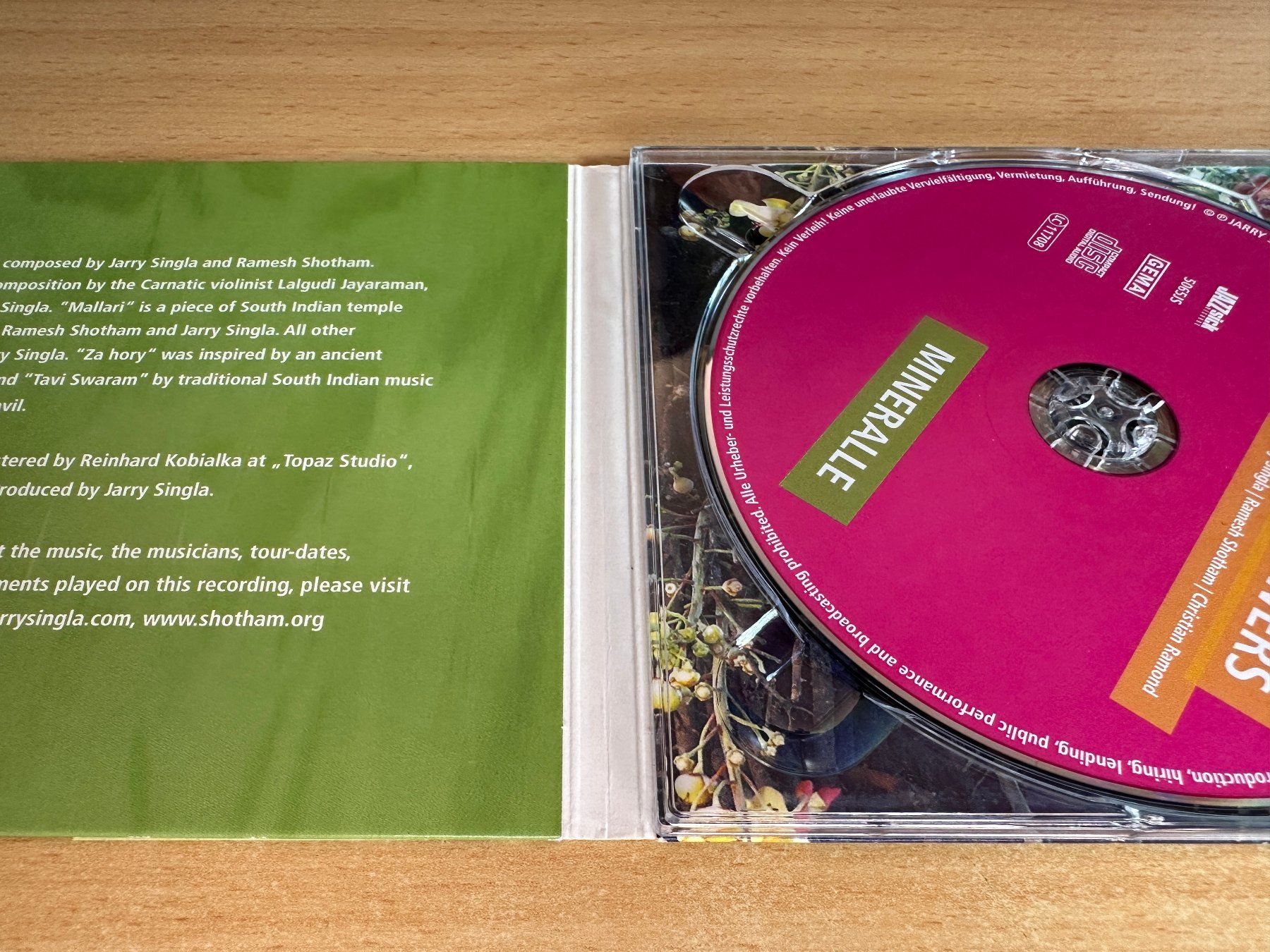 CD: Eastern Flowers, Jarry Singla, Ramesh Shotham - Mineralle – Usato da Rikon im Tösstal venduto da Alpenmutz 2