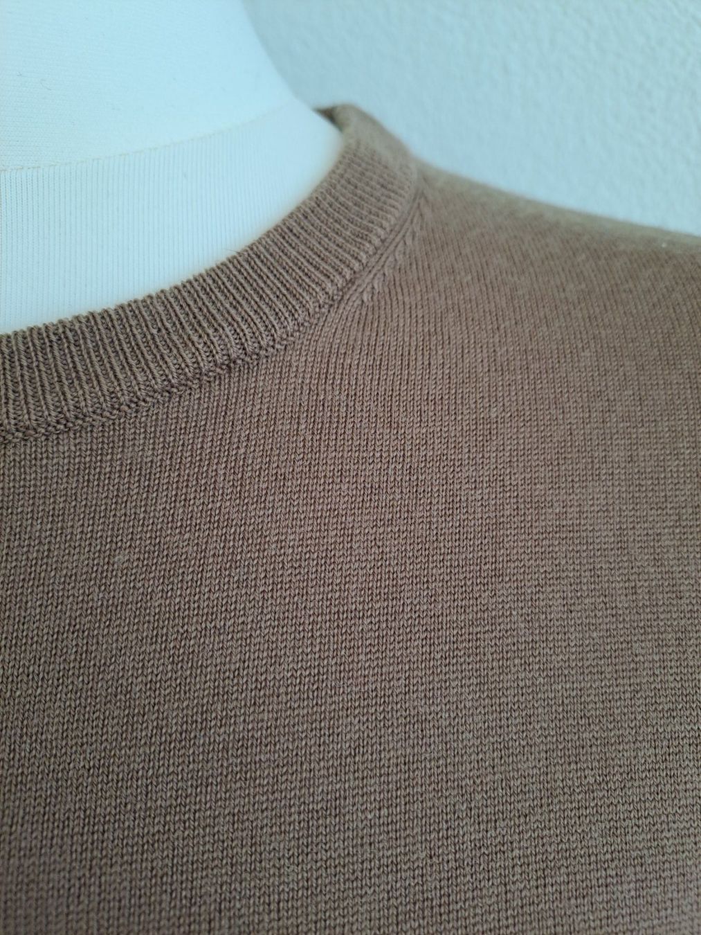 Maglioni & Felpe: Leichter Pullover aus Schurwolle von Uniqlo, M/S – Usato da Volketswil venduto da ronbons 3