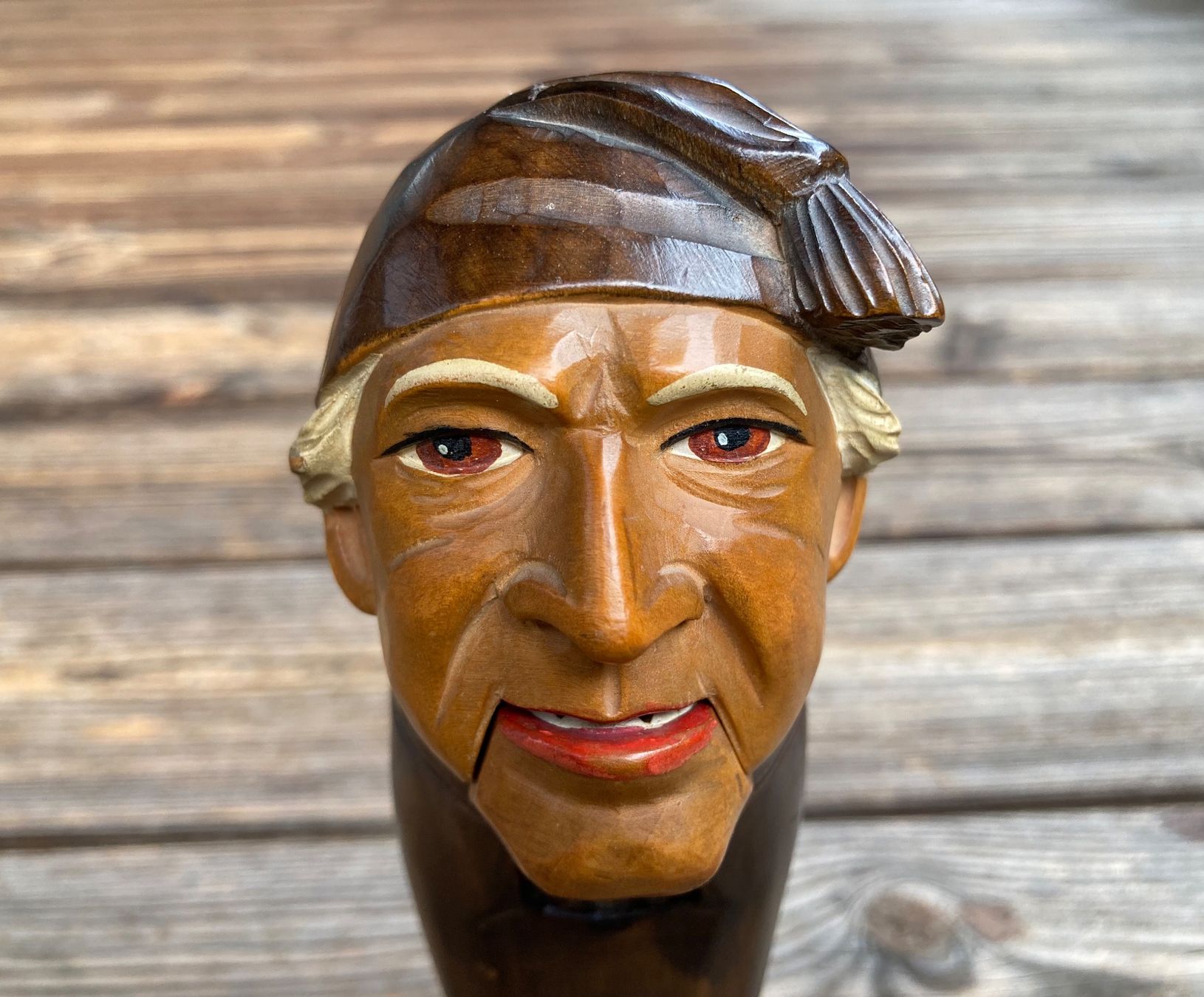 Figurines: antike Nussknacker Brienzer Schnitzerei Mann mit Zipfelmütze – D'occasion à Lüchingen par Eeizo 9