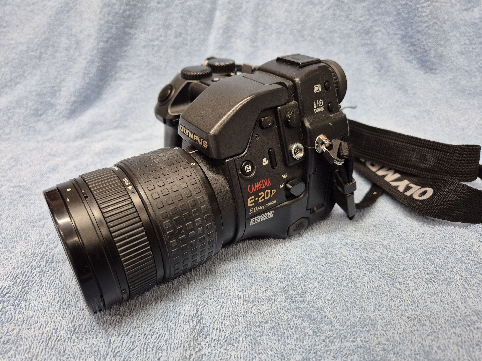 Olympus Kamera: Olympus Spiegelreflex Digitalcamera E-20P – Gebraucht aus Rüthi (Rheintal) von Gtech85