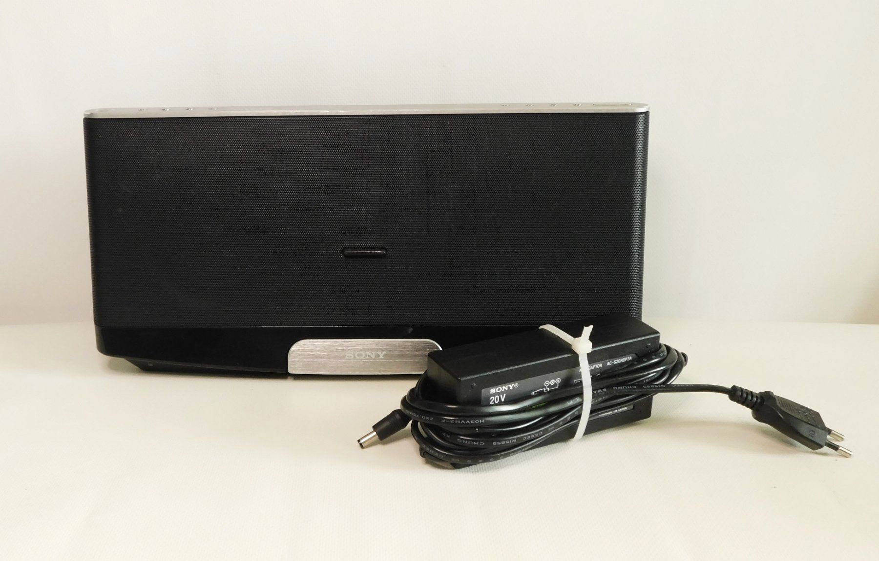 Sony Radio: Sony RDP-X200iP Bluetooth Lautsprecher & Dockingstation – Usato da Emmenbrücke venduto da Ulisse-22