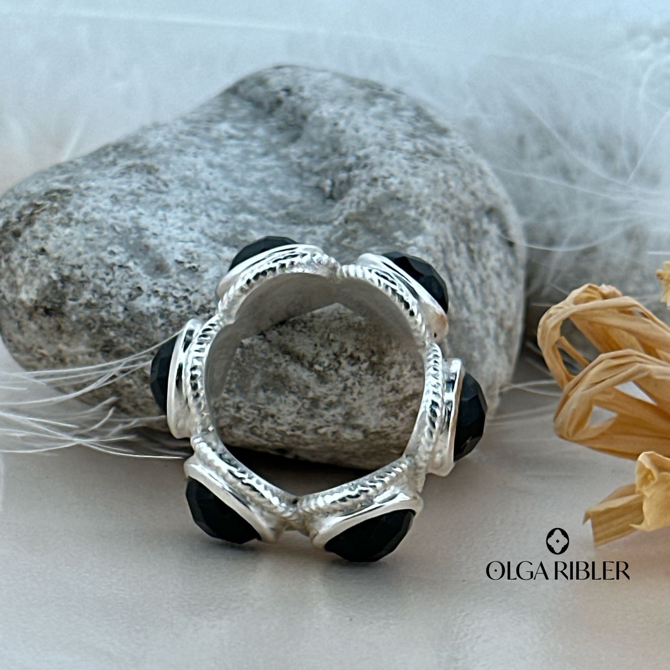 Olga Ribler Anelli: Silberring mit Onyx, Gr. 57 – Nuovo (secondo la descrizione) da Luzern venduto da MonikaS03 1