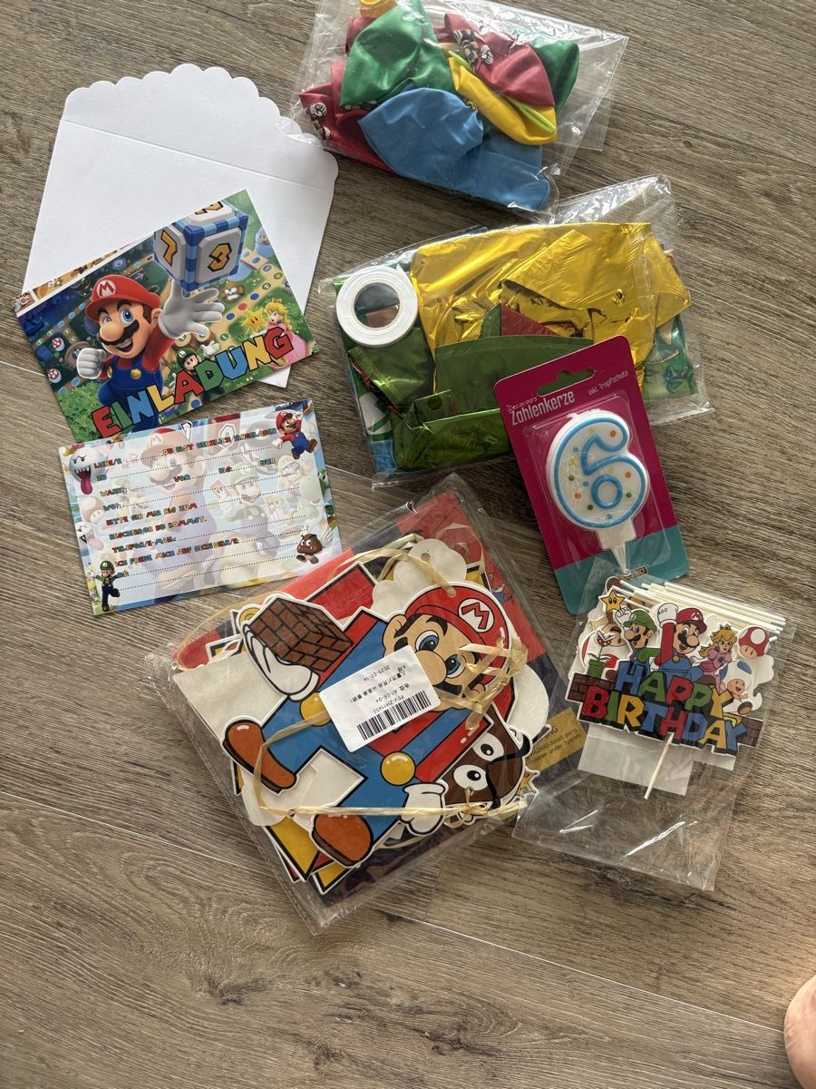 Toutes les décorations: Super Mario Party Deko – Neuf avec emballage d'origine à Küssnacht am Rigi par Wir-3 4