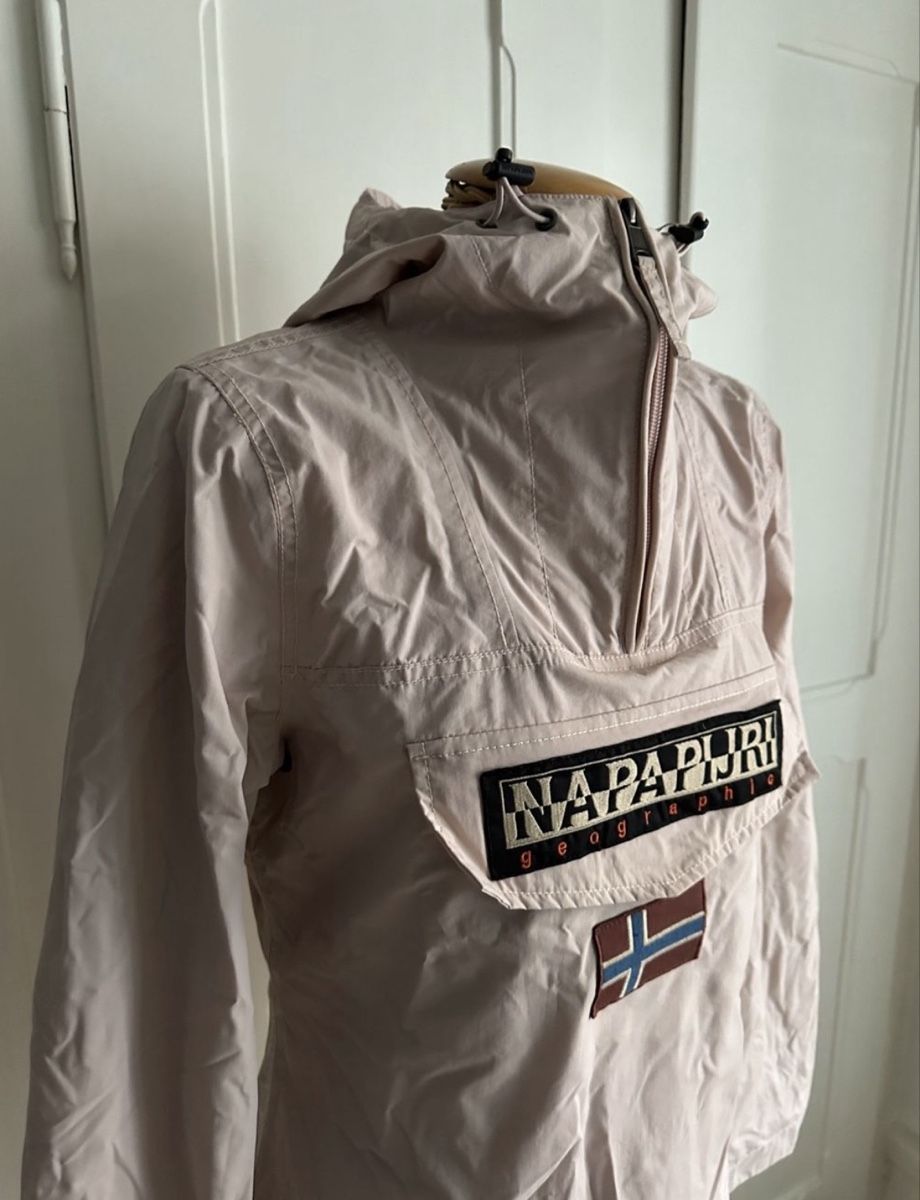 Jacken: Napapijri Anorak Damen rosa – Gebraucht aus Uster von sandi_95 1
