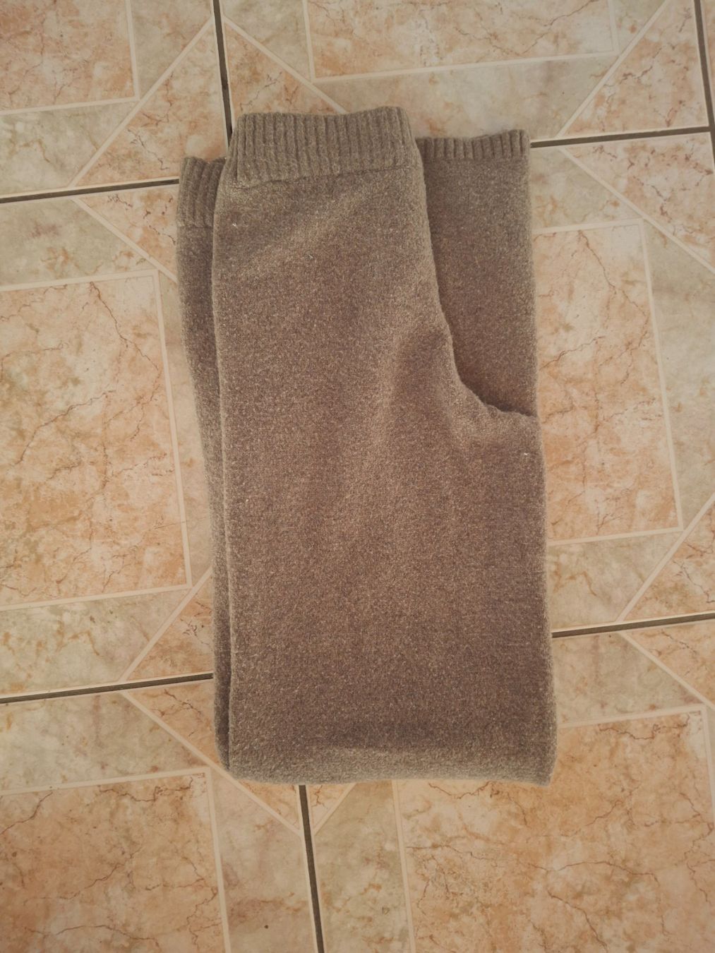 Pantaloni: Pantalon d intérieur taille XS marque Amisu – Usato da Villiers venduto da san_jn5w 7