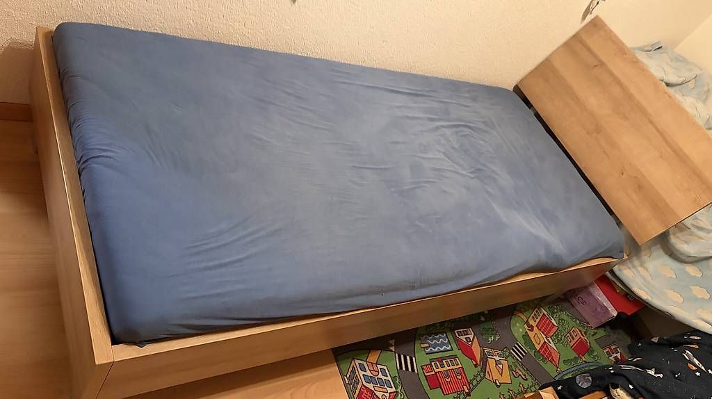 Letti: Kinderbett /Jugendbett 90x200 – Usato da Buttikon venduto da michanordi