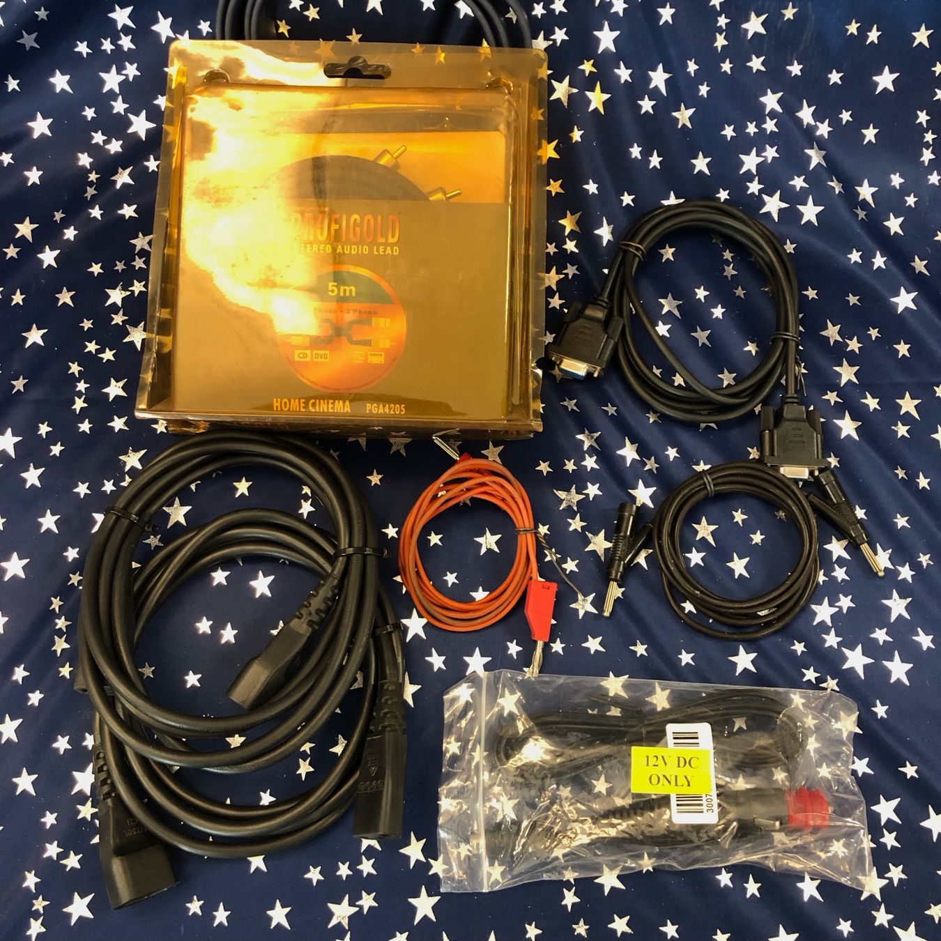 Home Cinema: Sortiment Kabel; Labor-Kabel, Cinch-Kabel, 12V Kabel – Usato da Neerach venduto da Arbimus 2
