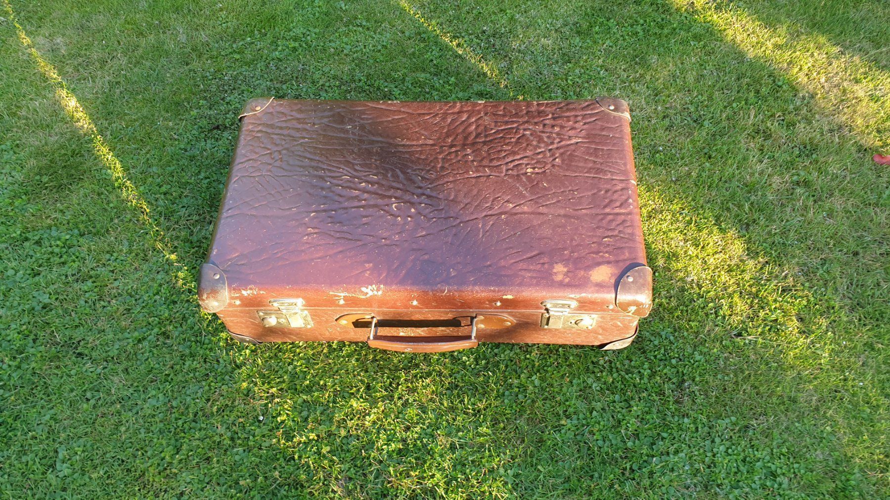 Reisekoffer: Alter Koffer – Gebraucht aus Reinach BL von Annodomini 2