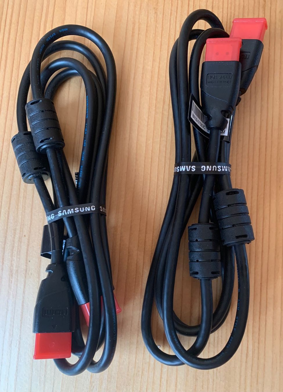 Samsung Cavi: 2 Samsung HDMI Kabel with Ethernet 1.5m – Nuovo (secondo la descrizione) da Sursee venduto da escape62