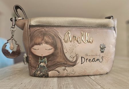 Handtasche und Portemonnaie von Anekke