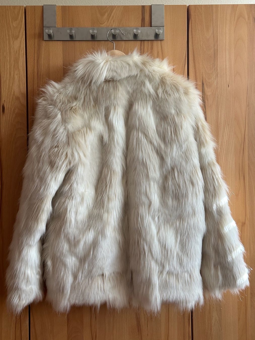 Giacche: Beigh Winter Fur Jacket – Usato da Schlieren venduto da car_2bwb 2