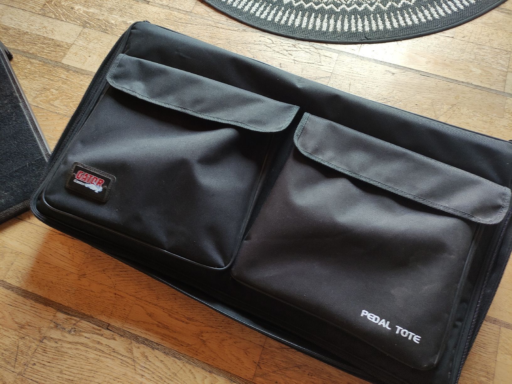 Musikinstrumente: Pedalboard Gator Pedal Tote + Alim – Gebraucht aus Botyre (Ayent) von KR1966 1