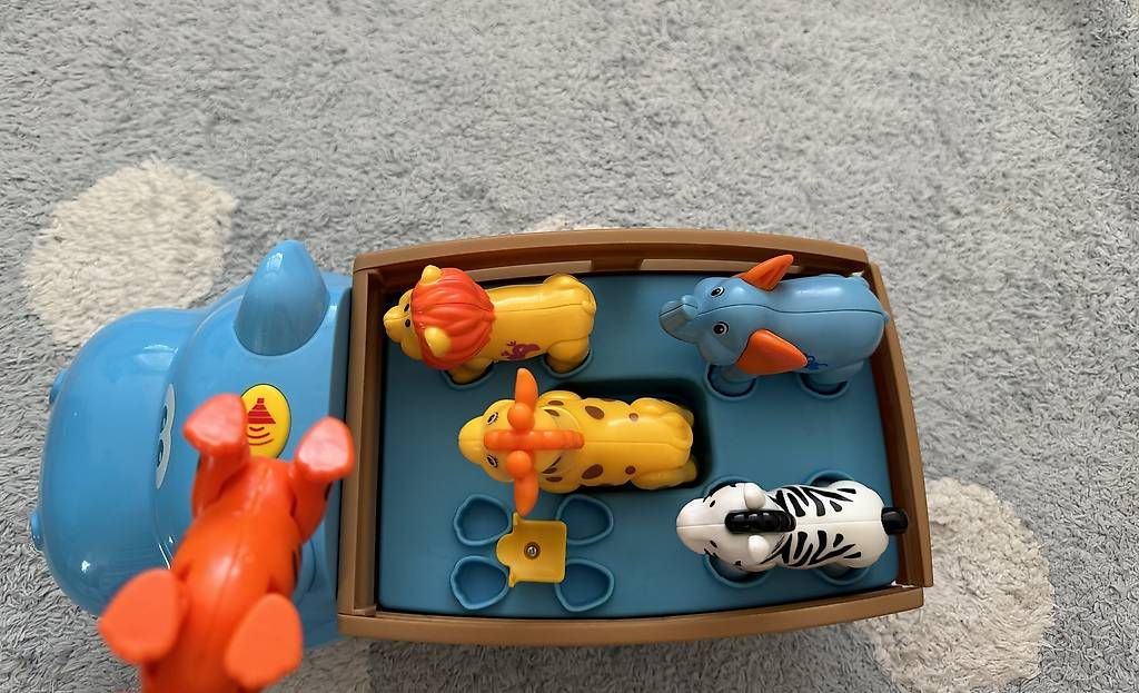 Giocattoli: Hippo Safari Truck – Usato da Basel venduto da Spielzeugverkauf 1
