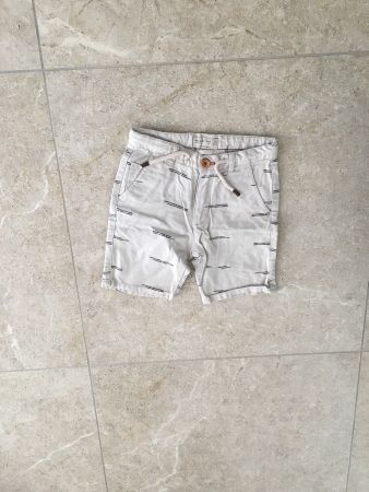 Zara Sommer Short Gr. 110 Tunnelzug