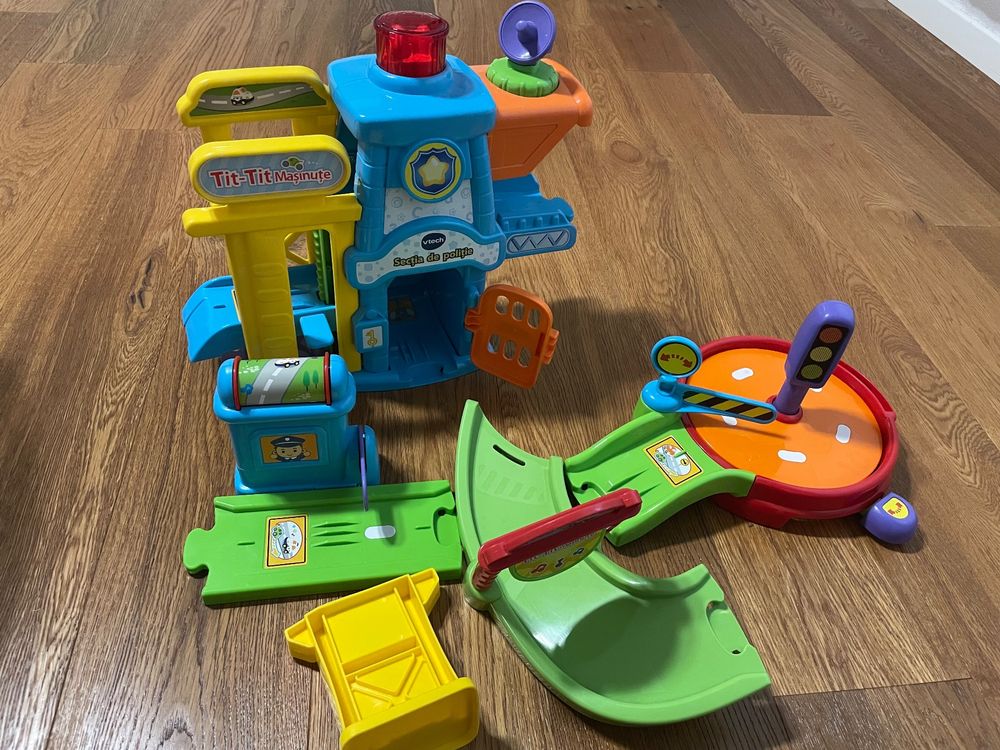 Vtech Jouets: Strassenset Baby Flitzer + 2 Autos und 1Polizeistation – Neuf (Voir description) à Birmensdorf ZH par rsp_2fzt 4