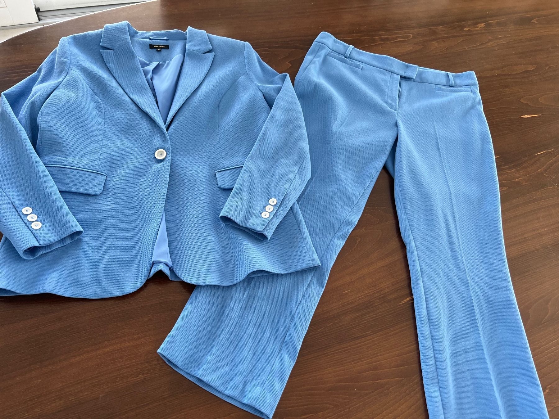 Completi & Tailleur: More & More- Anzug Damen hellblau Gr.42/44 – Usato da Ebmatingen venduto da Mistelu 1
