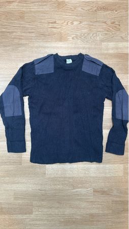 Pullover dunkelblau mit Verstärkung Grösse M