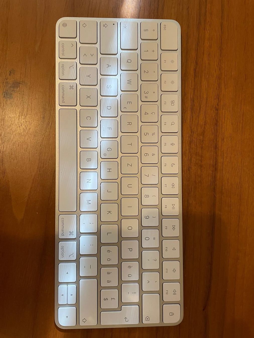 Apple Tastiere: Apple Magic Keyboard A3203 – Usato da Nussbaumen AG venduto da Pkunz