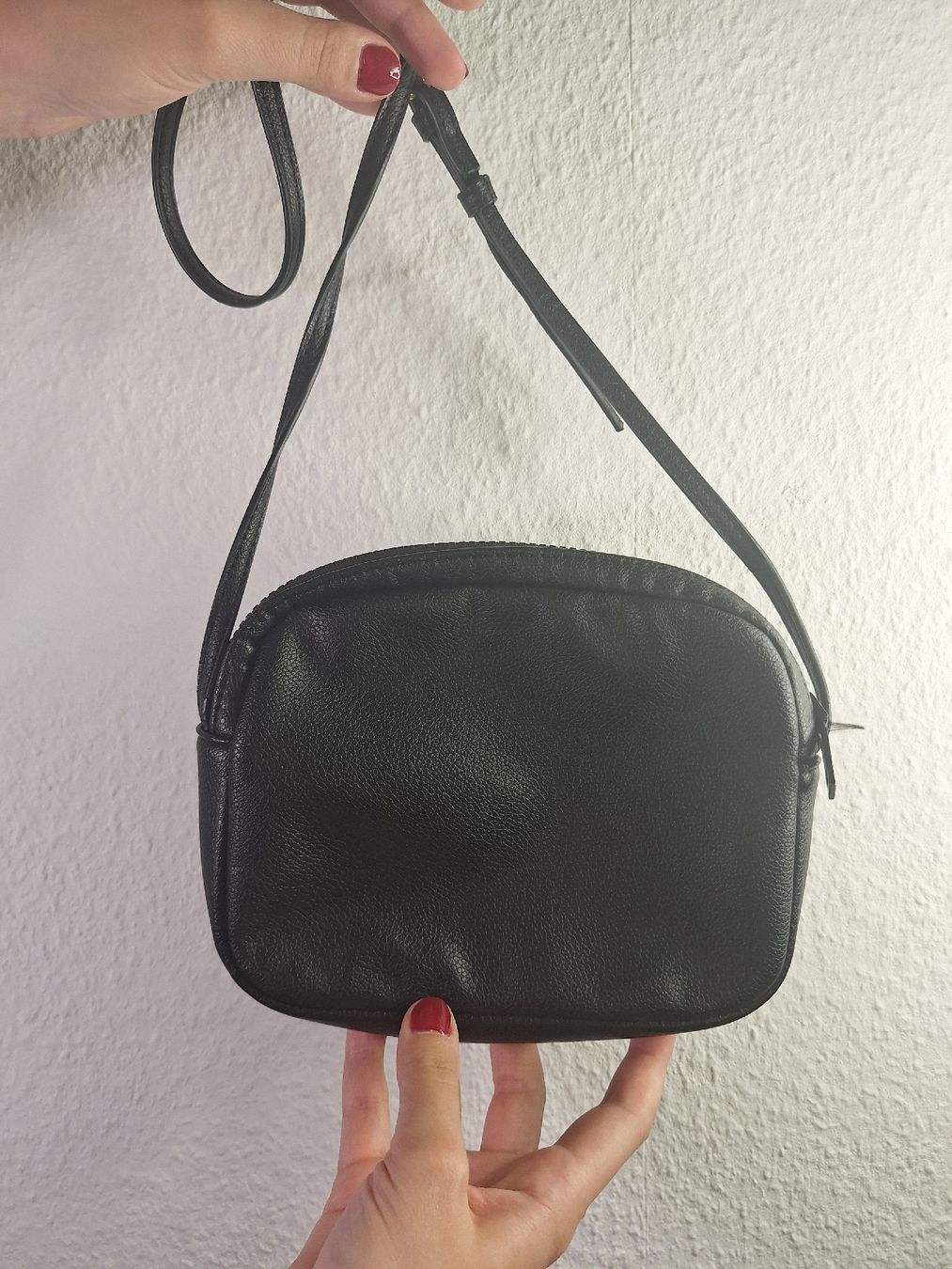 Pull&Bear Borse da donna: Schultertasche Pull&Bear schwarz – Usato da Wetzikon ZH venduto da kuk_9q2n 1