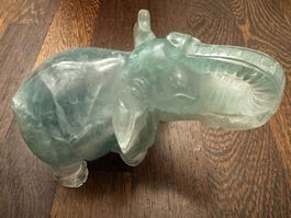 Elefant aus Fluorit (2,4 kg) 13,5 cm x 18,5 cm x 10,5 cm
