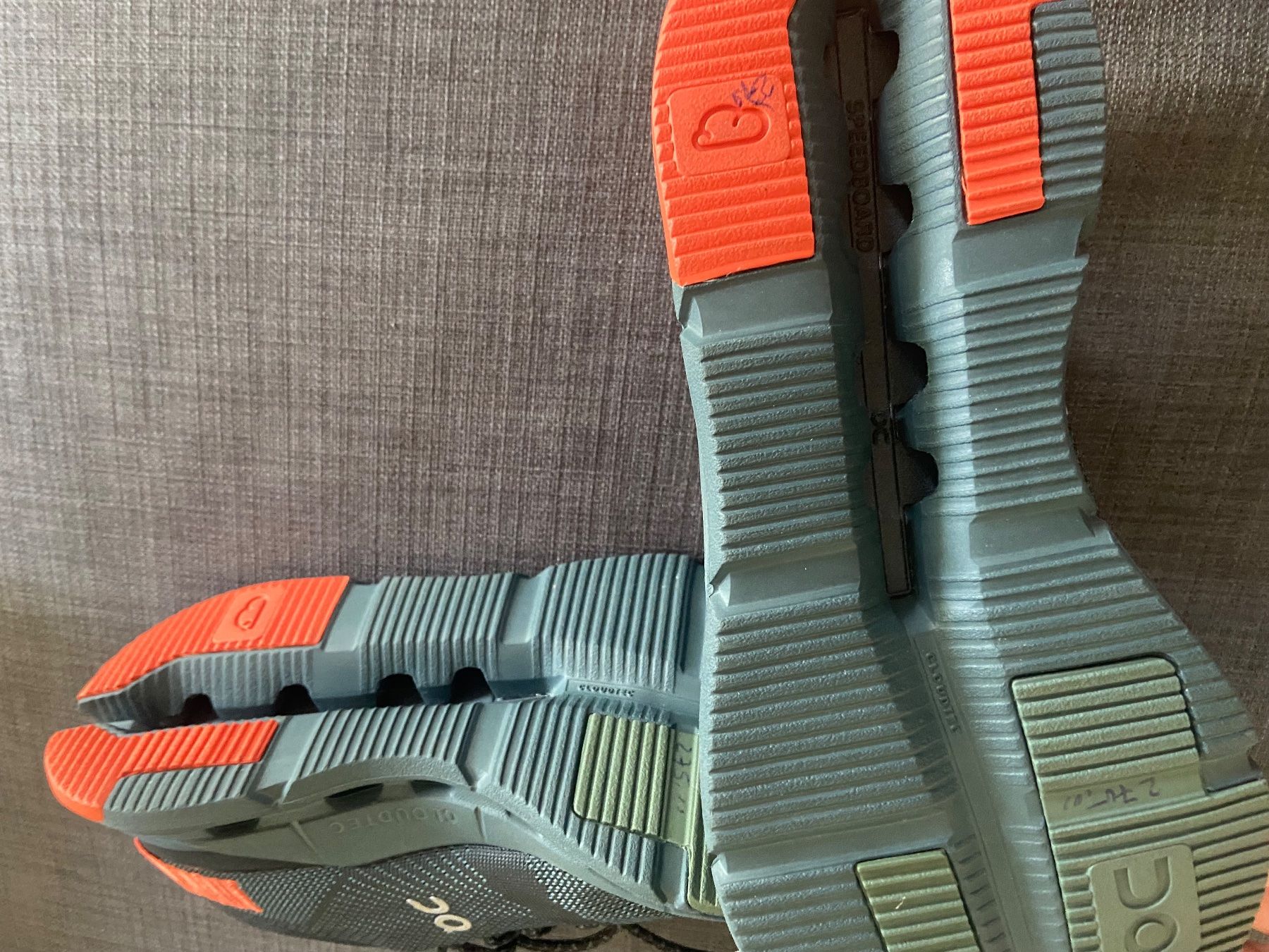 On Chaussures hommes: On running new gr 38.5 – Neuf (Voir description) à Basel par vla_6zt2 1