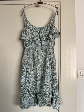 Light Blue Floral Summer Dress with Ruffles - Size M