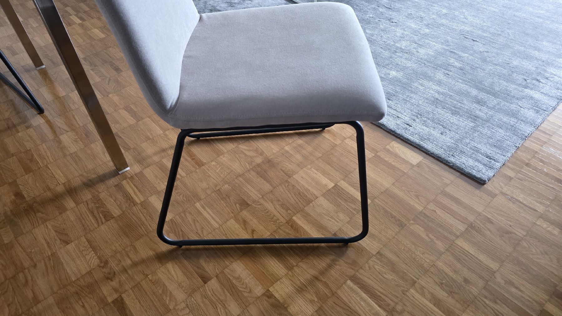 Set di tavolo e panche: Tisch und 4 Stühle – Usato da Schindellegi venduto da Aijar 2