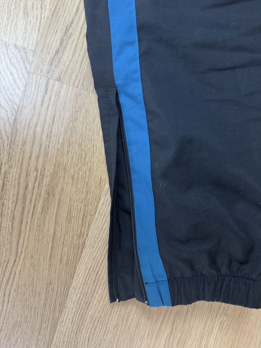 Lacoste Pantaloni: Lacoste Sport Trainingshose – Usato da Bern venduto da Mancini 4