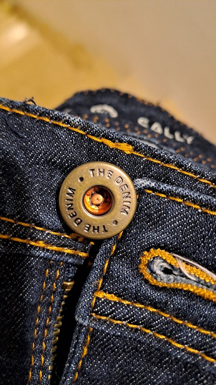 C&A Jeans: Jeans bleu foncé taille 36 – Usato da Rolle venduto da Loutre84 4