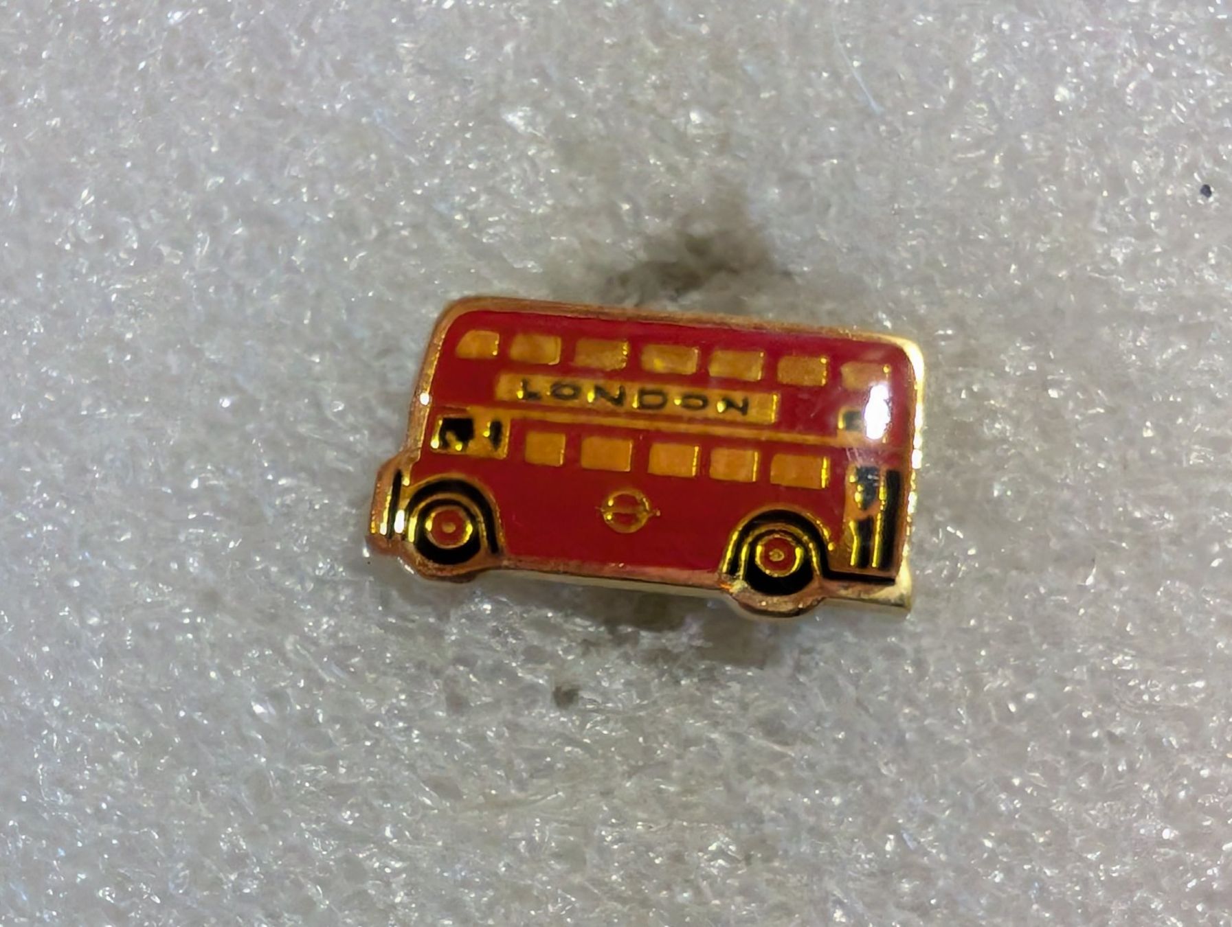 Placchette & Badge: Ansteckpin 127: London Bus – Usato da Oppligen venduto da Pin-Fall-Shop