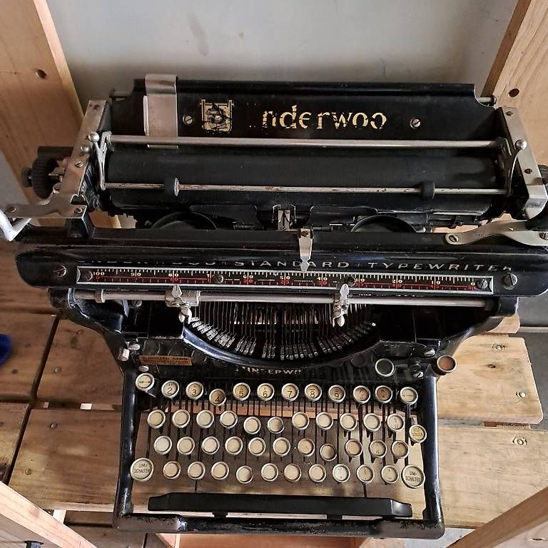 Underwood Macchine da scrivere: Antike "Unterwood" Schreibmaschine – Usato da Heimberg venduto da Bzafira