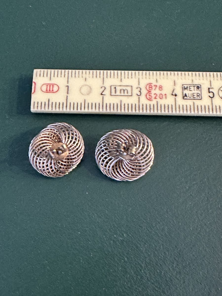 Orecchini pendenti & Orecchini a lobo: Ohrstecker goldfarbend gewickeltes Design – Usato da Zürich venduto da YviKno 3
