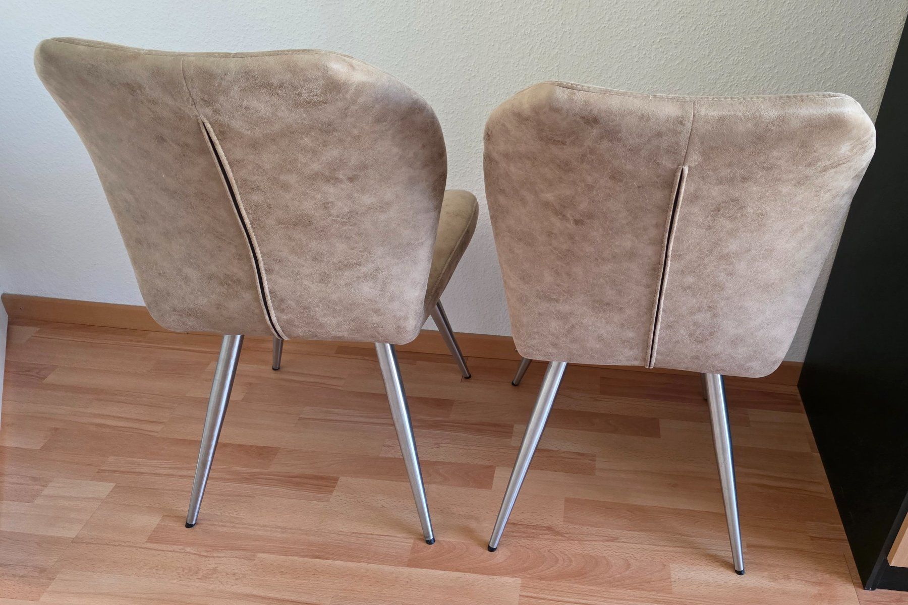 Sedie: 2 Stühle mit Chrombeinen – Usato da Zürich venduto da Lemon007 1