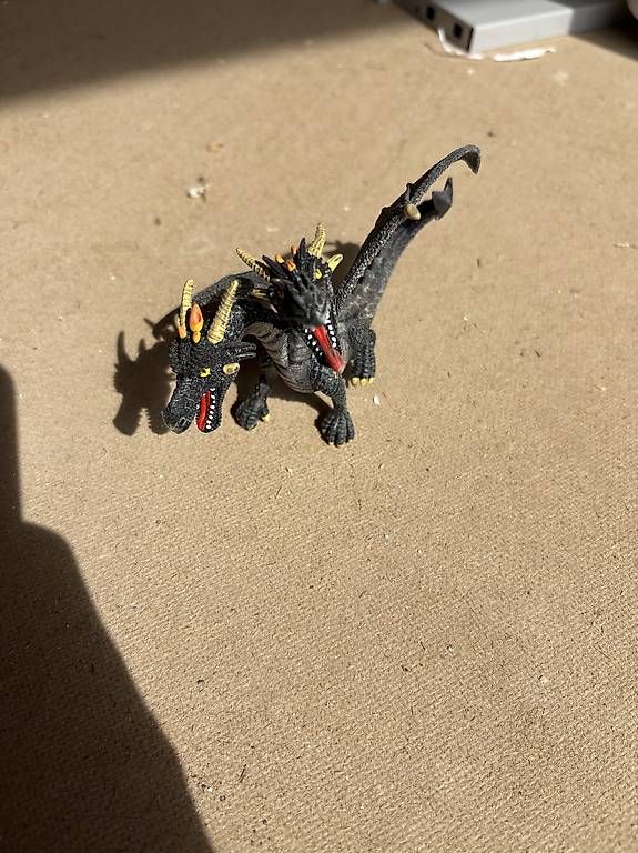 Statuette: Jouets dragon et dinosaures  – Usato da Les Genevez JU venduto da mat_9kr6