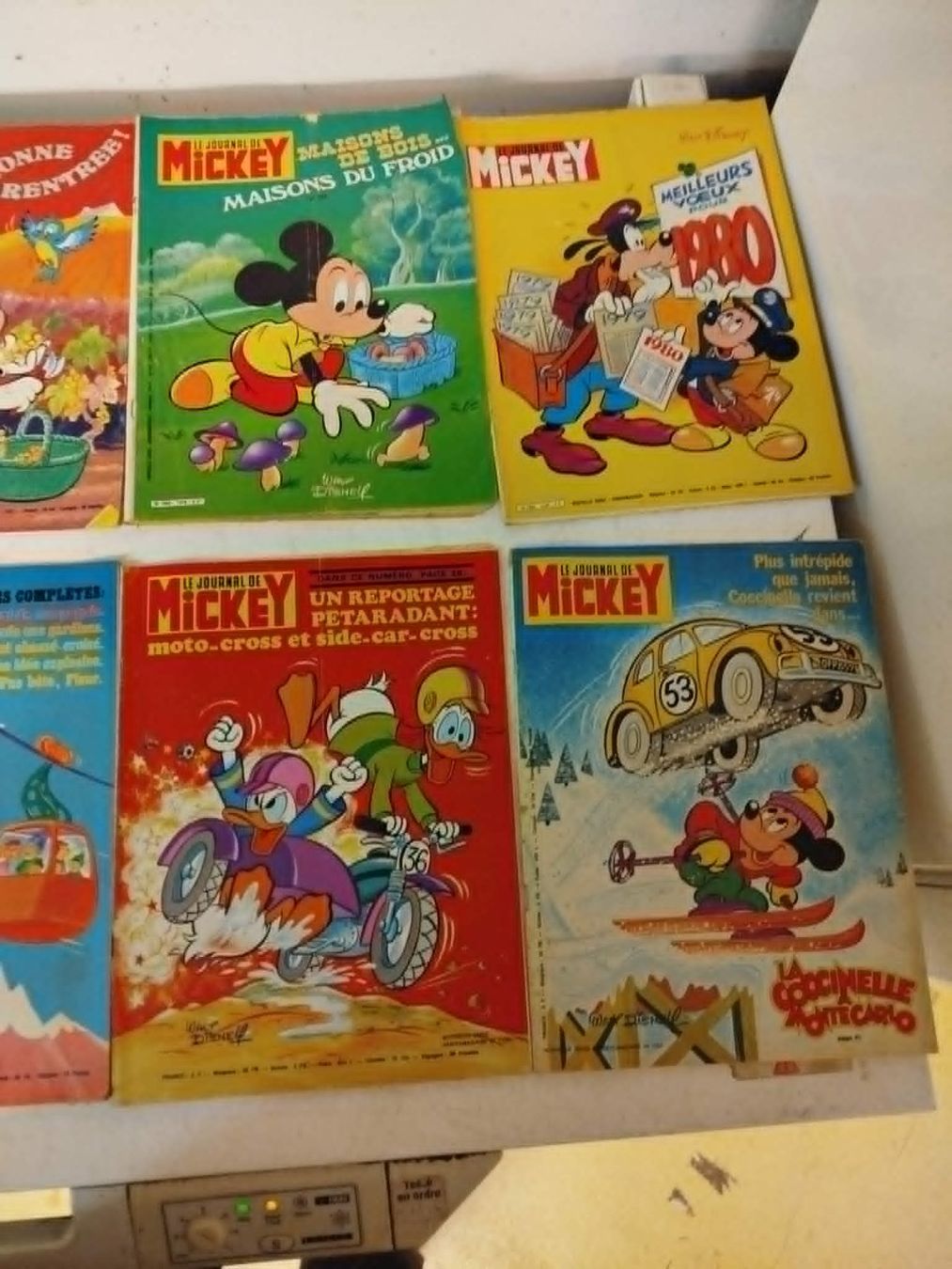 Riviste & Magazine: 30  magazines Journal de Mickey – Usato da La Chaux-de-Fonds venduto da Emmaus2300CDF 2