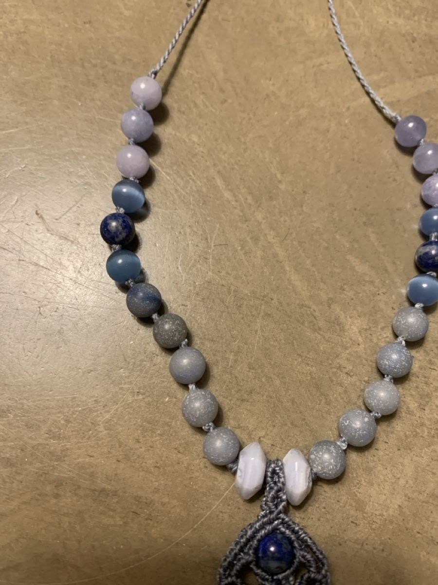 Catenine: 🩵 Collier Micromacramé–Sodalite, lapis-lazuli, aigue-marine – Nuovo e nell'imballaggio originale da Versoix venduto da val_t6jc 3