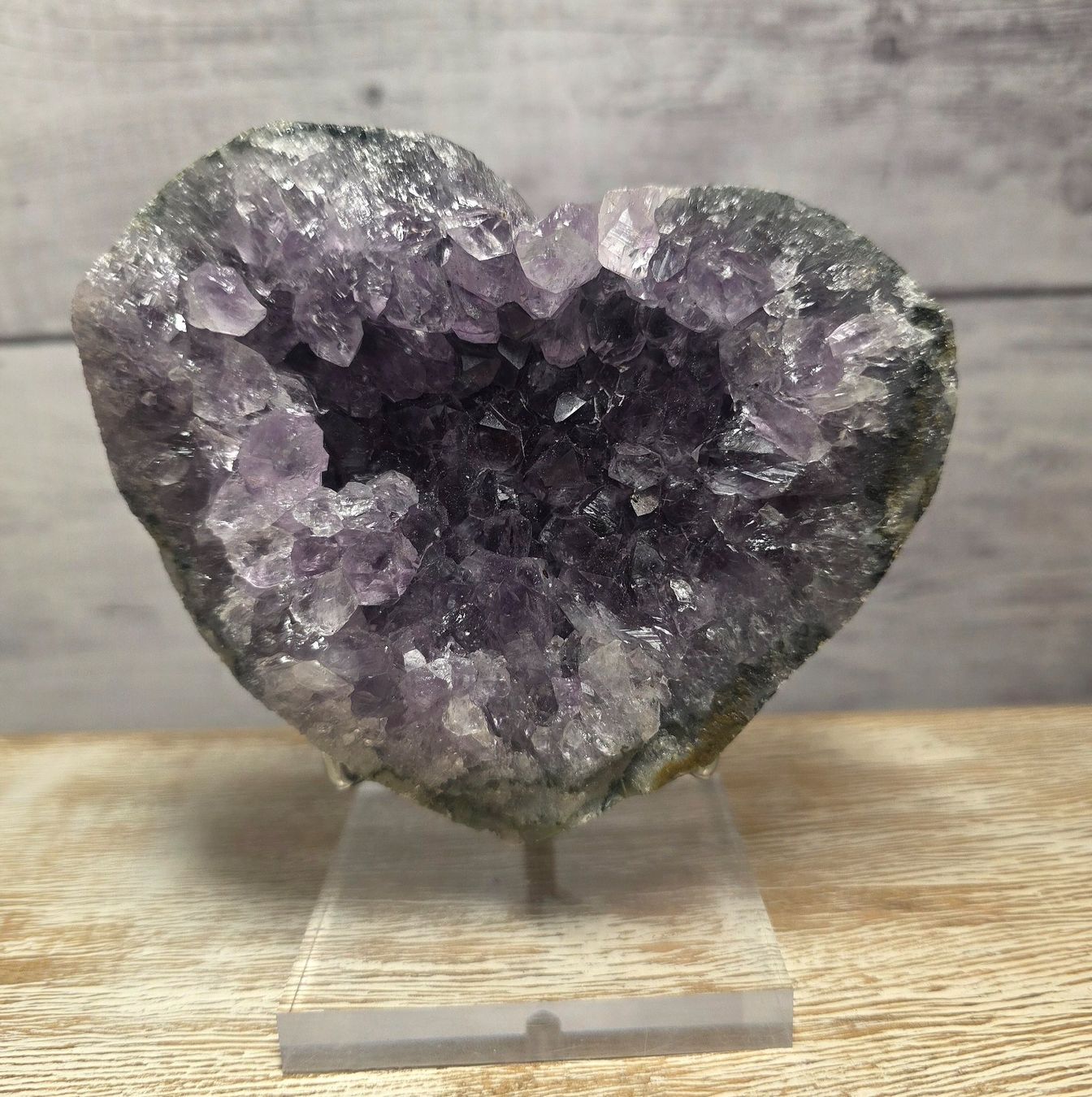 Minerali & Pietre curative: Amethyst Herz 755g – Nuovo e nell'imballaggio originale da Matzingen venduto da Shay_Crystalz